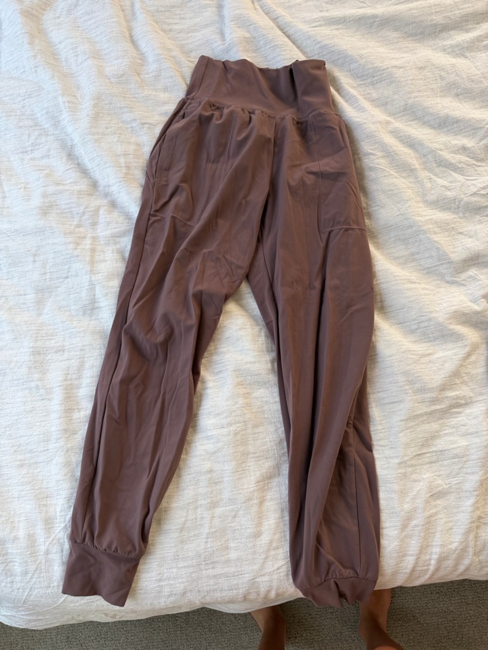 Athleta High-Waist SALUTATION Joggers in Mauve Size XXS